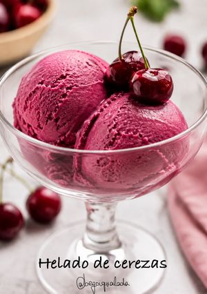 Una foto de Helado de cerezas en Thermomix