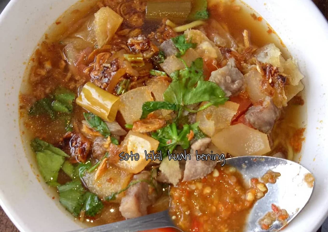 Soto kikil kuah bening
