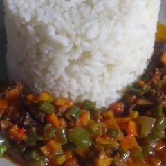A picture of Vegetable sauce with offals.