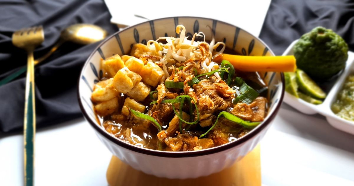 169. Rawon Daging Sapi