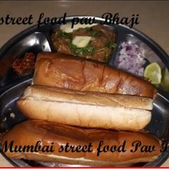 A picture of Mumbai street food pav bhaji.
