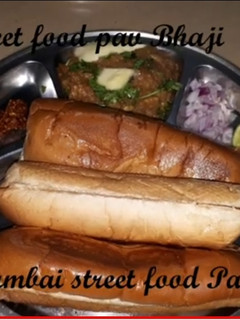 A picture of Mumbai street food pav bhaji.