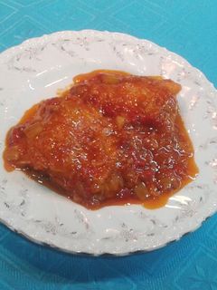 Una foto de Bacalao fresco con tomate