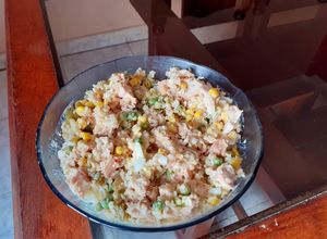 Una foto de Salpicón de pollo y arroz