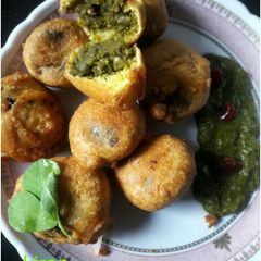 A picture of Green chutney tikki.