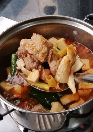 รูปของ ต้มยำกระดูกหมูน้ำข้น