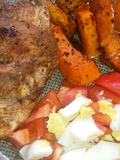 Una foto de Pollo maserado con salsa de soja y limón