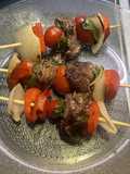 🍢 Brochettes de Roast Beef Marinados con Vegetales