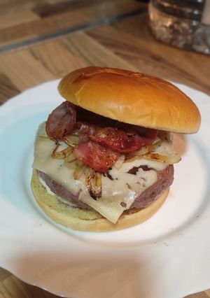 Una foto de Sagi Burger