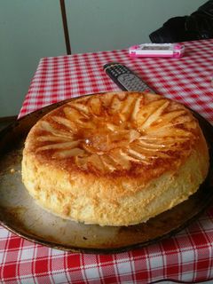Una foto de Torta de manzana invertida
