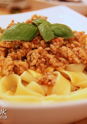 【小氣主婦食譜】20分鐘煮好義大利肉醬麵 的食譜成品照片