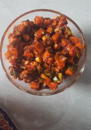 લીલી હળદર અને લીલા લસણ નું અથાણું (Lili Haldar Lila Lasan Athanu Recipe In Gujarati) રેસીપી મુખ્ય ફોટો