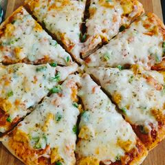 A picture of Chëësy Crusty Pizza 🍕🍕🍕.