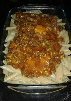 Una foto de Fideos con salsa tipo boloñesa