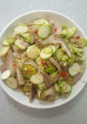 Hình của món Gỏi cóc non tai heo.
