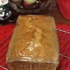 A picture of Eggnog Rum Bread.