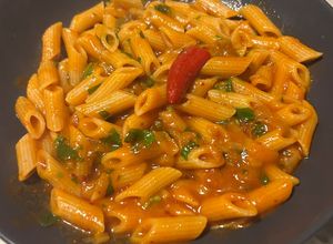 Foto di Penne con la cipolla di Tropea alla calabrese