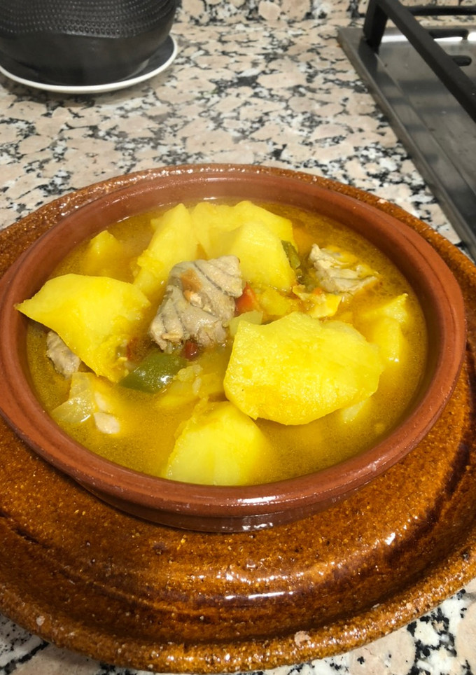 Una foto de Marmitako de atún o guiso de atún