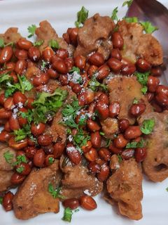 कूटू के आटे की पकौड़ी (kuttu ke aate ki pakodi recipe in Hindi) रेसिपी मुख्य फोटो