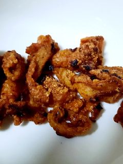 รูปของ หนังไก่ทอด