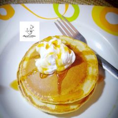 A picture of Pancake recipe with toppings.