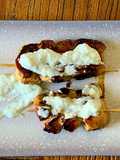 Brochetas de pollo Ras El Hanout con tzatziki