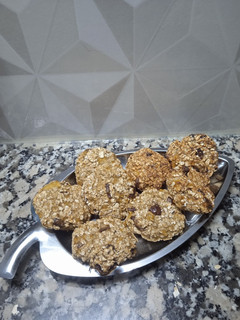 Una foto de Galletas dos ingredientes opcional el tercero!!