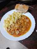 Guiso de otoño con garbanzos y carne de cochino