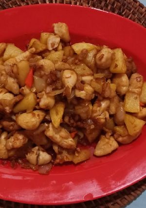 Foto resep Tumis Ayam Kentang Yummy