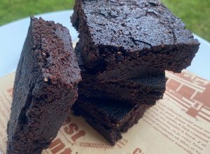 รูปของ บราวนี่คีโต บราวนี่แป้งอัลมอนด์ Brownie keto บราวนี่น้ำมันมะพร้าว บราวนี่คลีน บราวนี่ง่ายๆ