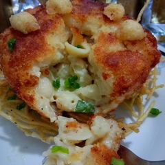 A picture of Macaroni surprise ball.