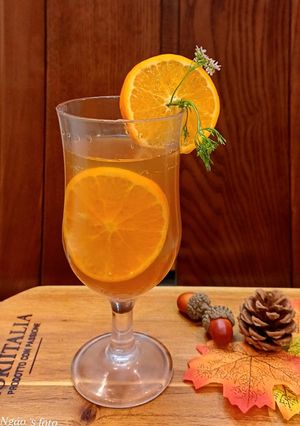 Hình của món Kombucha cam.