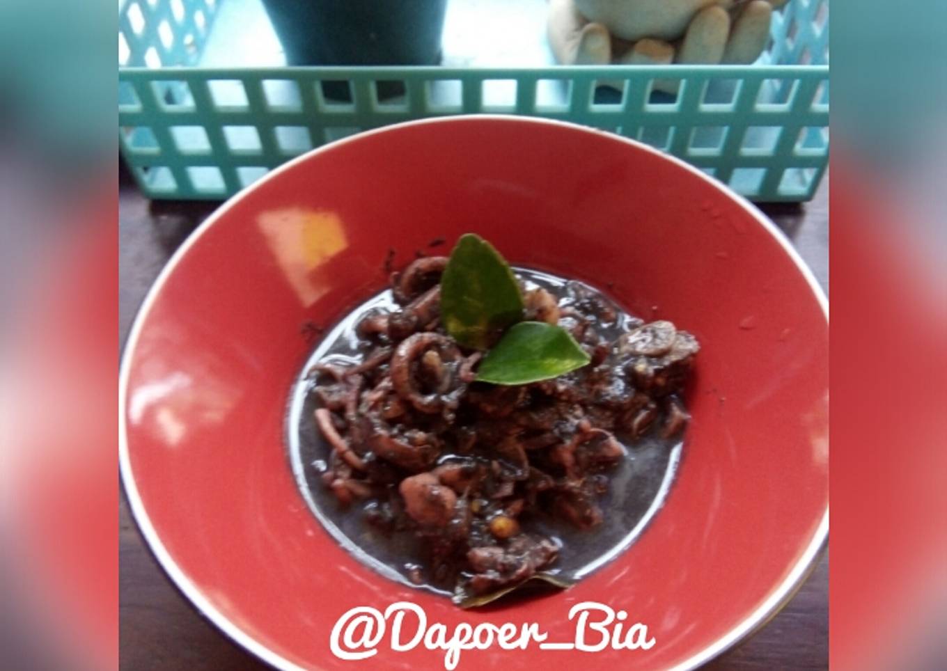 Cumi hitam rebus pedas