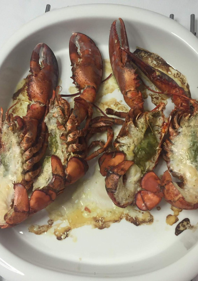 Una foto de Bogavantes al horno