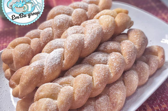 Langkah Mudah untuk Membuat Donat kepang eggles yang Lezat Sekali