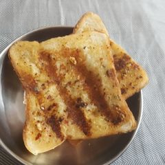 A picture of Garlic toast.