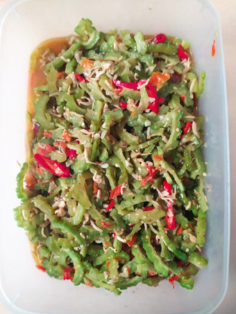 Cara Gampang Membuat Tumis Paria Teri, Bisa Manjain Lidah