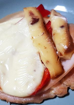 Csőben sült 2 sajtos karaj recept fotója