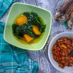 รูปของ Sayur bening Bayam + Labu kuning