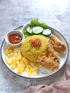Foto resep Nasi Kuning Ayam Crispy