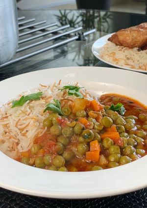 صورة لوصفة يخنة البازلاء بالدجاج