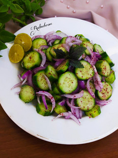 عکسی از دستور سالاد خیار و پیاز