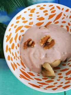 Una foto de Plátano con yogur y nueces
