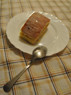 Una foto de Sobao con anchoas y leche condensada