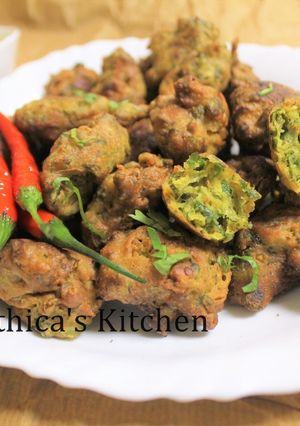 A picture of Methi Na Gota.