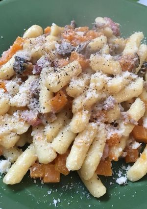 Foto di Gnocchi zucca 🎃, gorgonzola, tartufo e pancetta