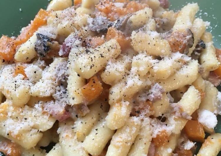 Recetta di Fatto in casa super veloce Gnocchi zucca 🎃, gorgonzola, tartufo e pancetta