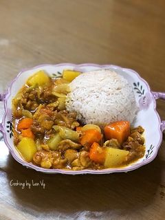 Hình của món Cơm cà ri gà.