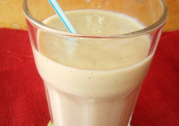 &#34;Smoothie&#34; vegano de tarta de manzana y almendras
