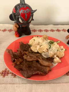 Una foto de Carne con papas “Candado brazo”